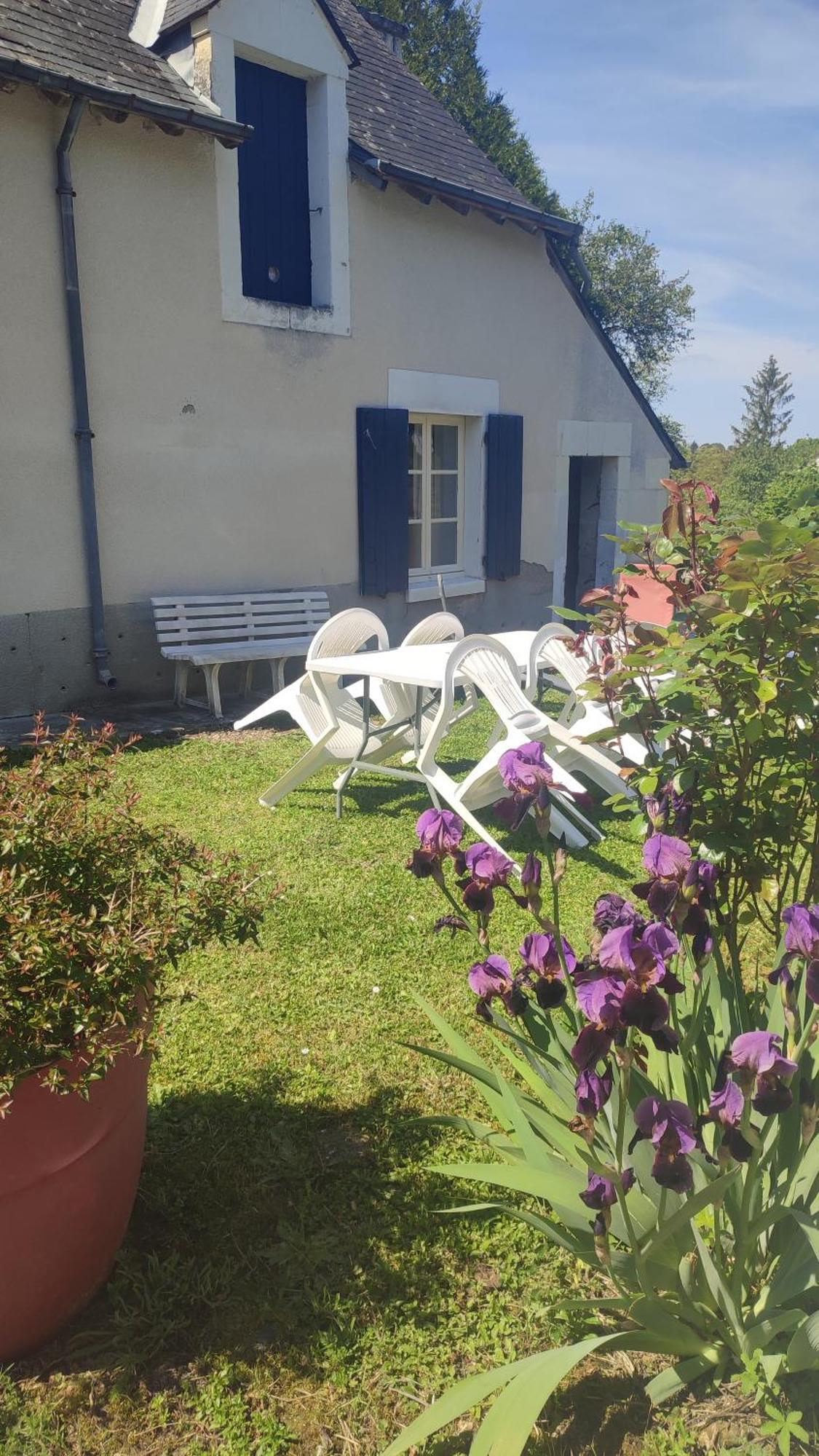 Maison Plain Pied, 2 Chambres, Longere Typique , Fraiche, Dans Bourg Avec Tous Commerces Luçay-le-Mâle Exterior foto
